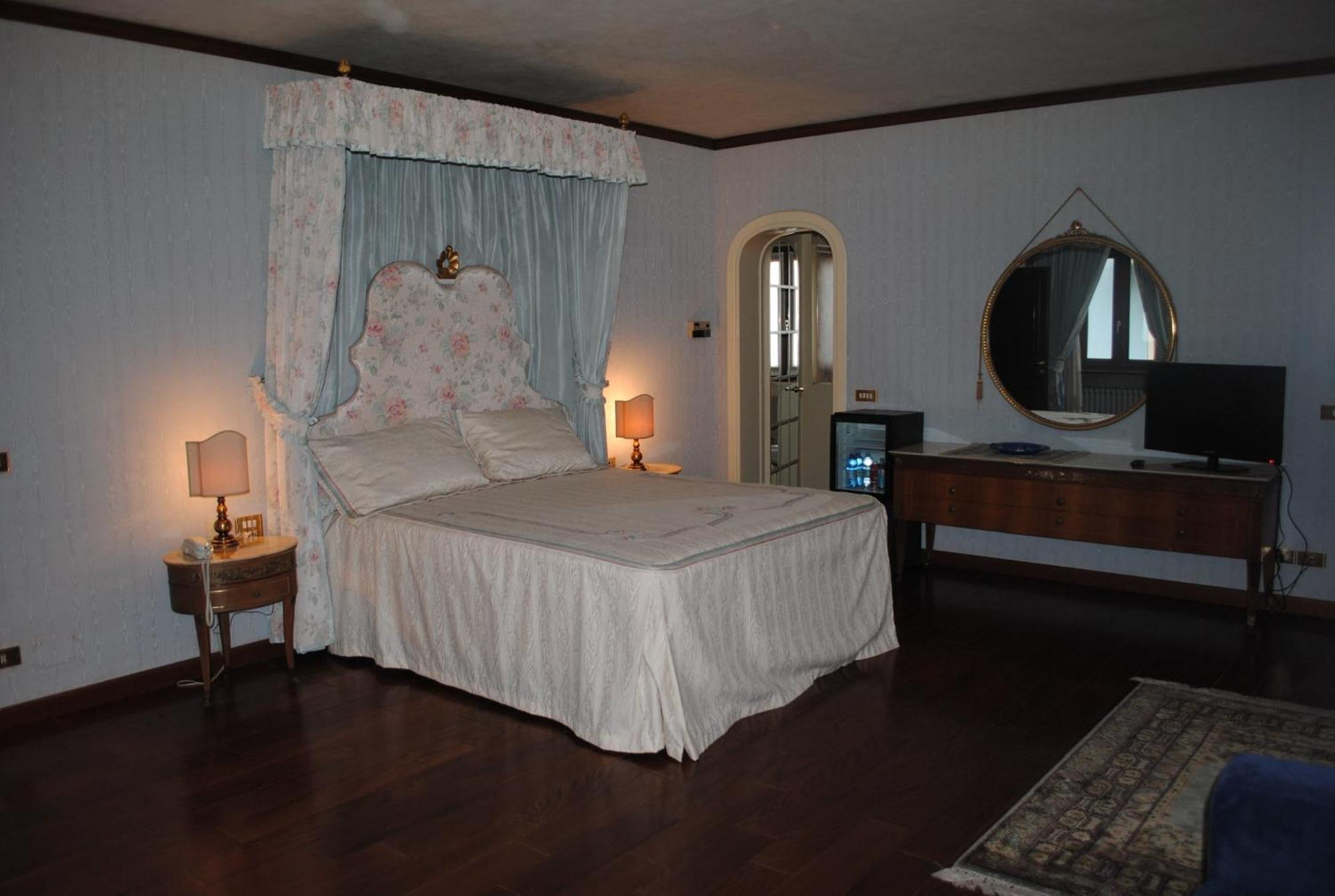 Hotel Locanda San Giacomo Agliano Terme Bilik gambar